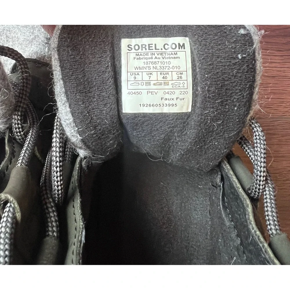 Sorel Kinetic Short Waterproof Boots Dark Green Grey Felt NL3372-010 Womens 9